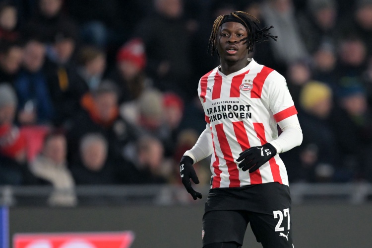 圖片報：接替吉滕斯，多特目標22歲約翰-巴卡約科標價2500萬歐