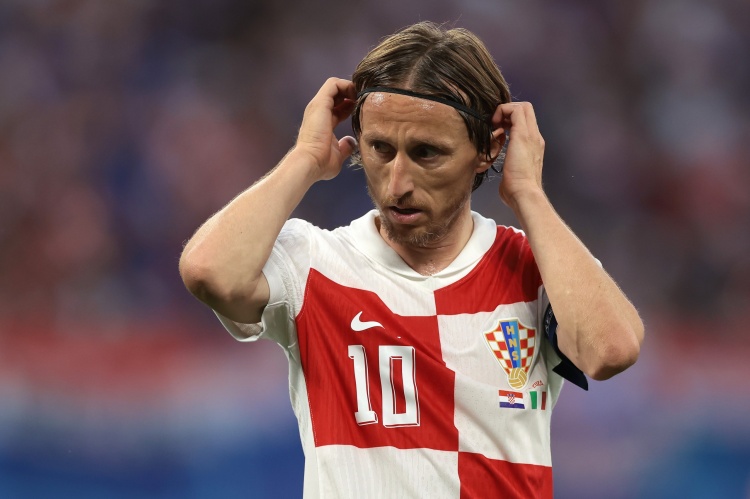 米體：莫德里奇將在8月4日參加米蘭季前集訓(xùn)，不會參加亞洲熱身賽