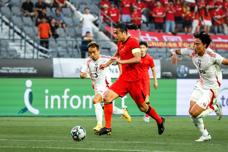 張玉寧：本場(chǎng)比第一場(chǎng)身體調(diào)動(dòng)得更好&防守更積極 單刀還需要進(jìn)步