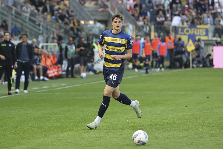 羅體：米蘭優(yōu)先考慮補(bǔ)強(qiáng)邊衛(wèi)位置，而不是引進(jìn)萊奧尼