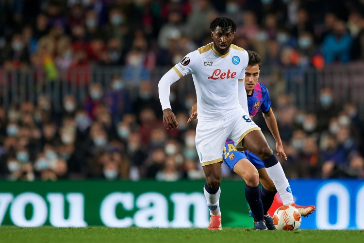 羅馬諾：桑德蘭正在努力引進(jìn)扎卡，但也聯(lián)系了安古伊薩