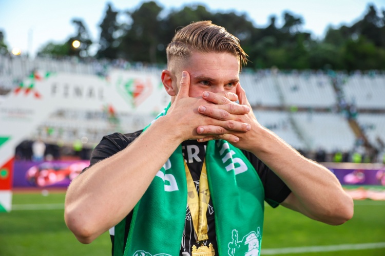 記者：約克雷斯經(jīng)紀(jì)人為達(dá)成轉(zhuǎn)會(huì)放棄700萬(wàn)，球員48小時(shí)內(nèi)將體檢