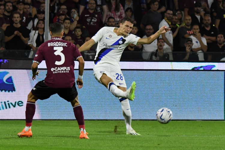 斯基拉：若有2000萬歐左右報價國米可能出售帕瓦爾，球員想留歐洲