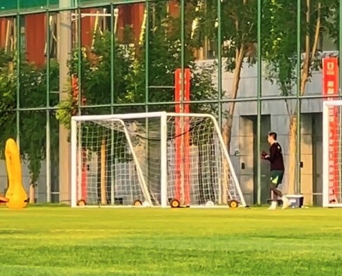 博主：國(guó)安全隊(duì)備戰(zhàn)足協(xié)杯半決賽 侯森已參加昨天訓(xùn)練