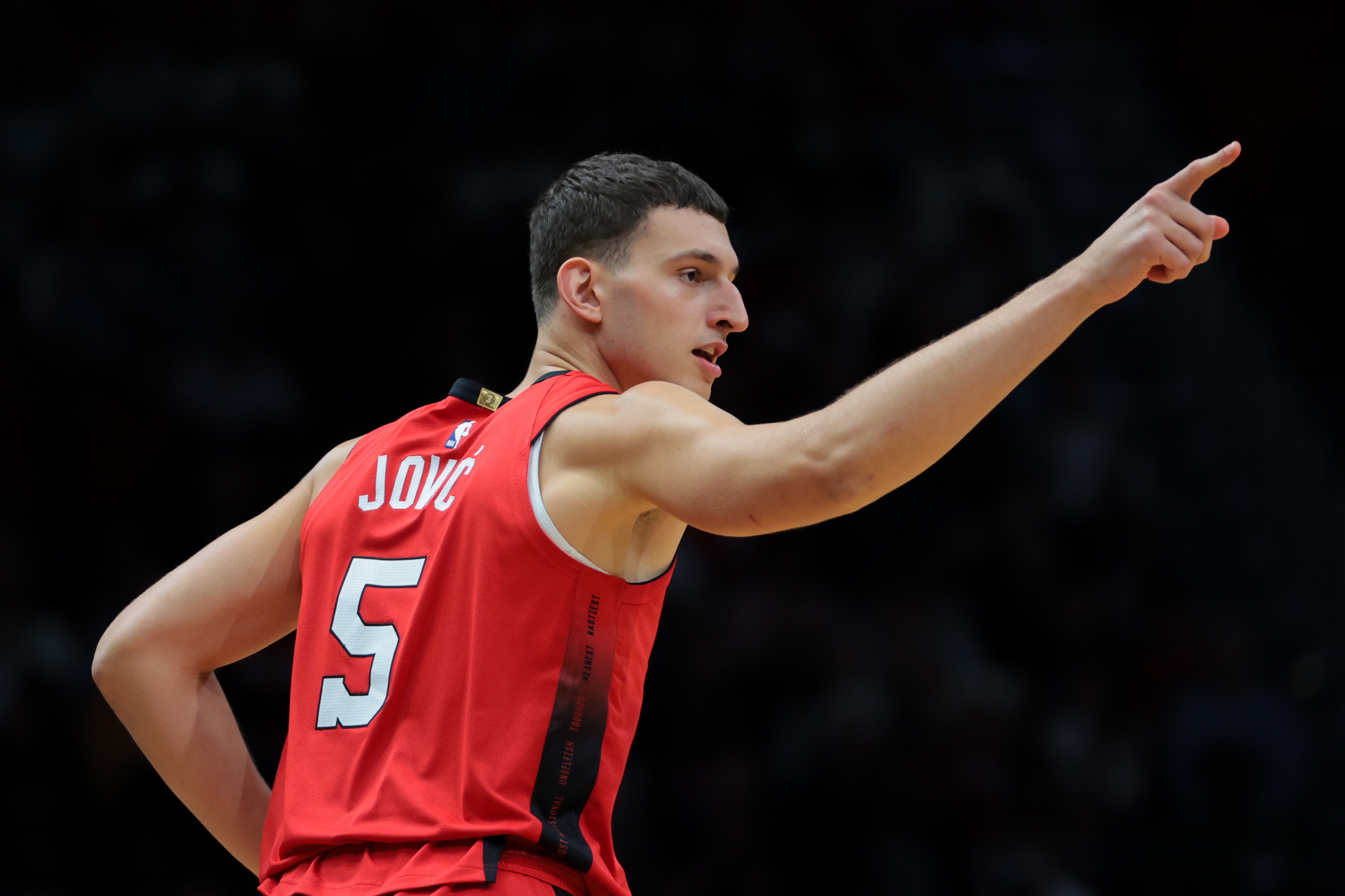 約維奇：熱火首次訓練尤爾特塞文打爆了我 我懷疑自己是否適合NBA