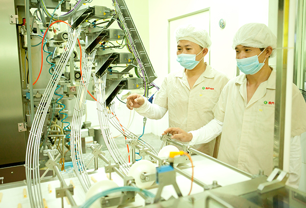 堅持做實體經(jīng)濟，堅持做好實體經(jīng)濟