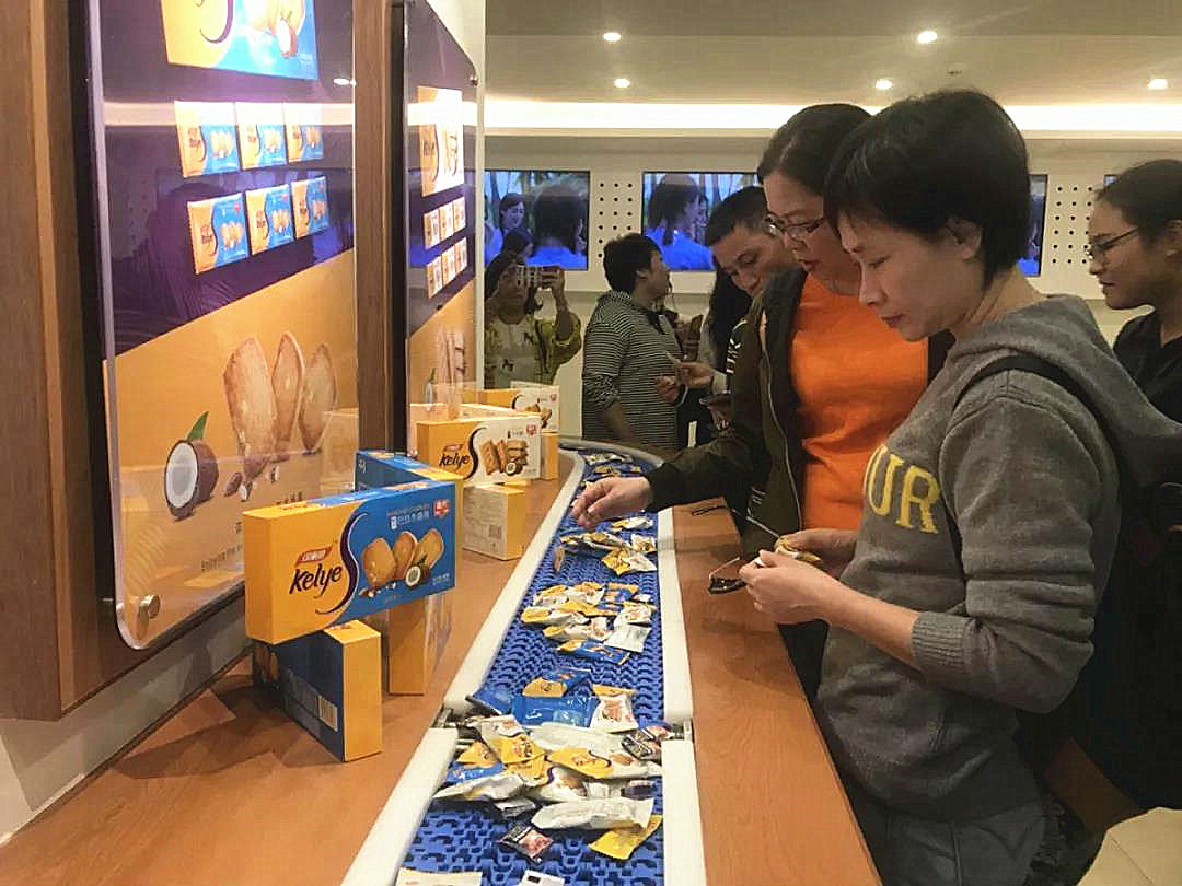 2018全國百家電臺全媒體海南行走進春光椰子王國 感受海南椰子產(chǎn)業(yè)新變化.jpg